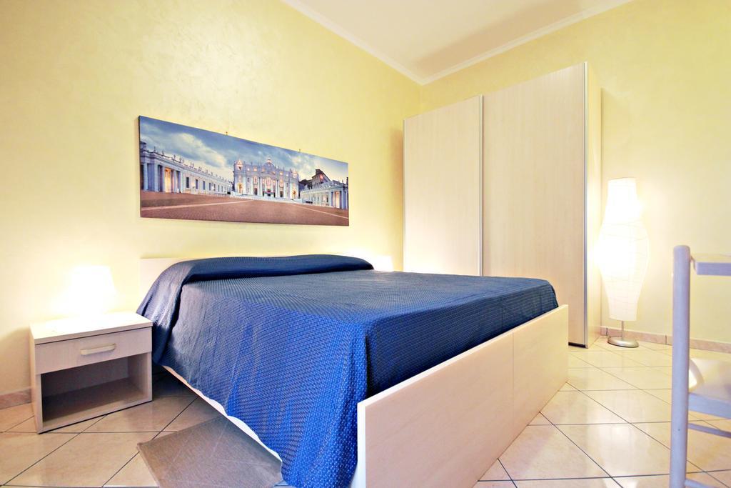 Guesthouse Holiday And روما الغرفة الصورة